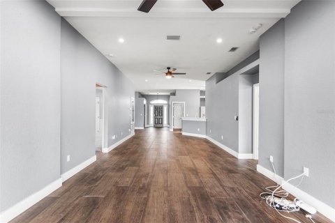 House in Winter Haven, Florida 4 bedrooms, 184.88 sq.m. № 2259301 - photo 18