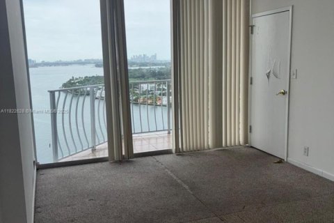 Condominio en alquiler en North Bay Village, Florida, 2 dormitorios, 95.69 m2 № 1787118 - foto 10