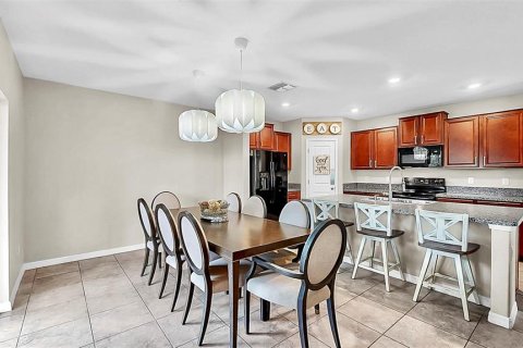 House in Wimauma, Florida 4 bedrooms, 177.81 sq.m. № 1723623 - photo 8