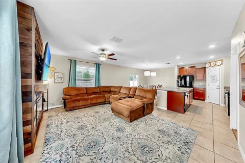 House in Wimauma, Florida 4 bedrooms, 177.81 sq.m. № 1723623 - photo 6