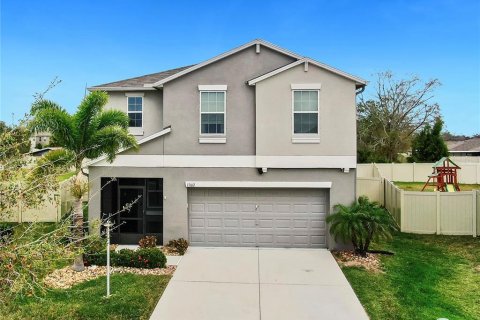 House in Wimauma, Florida 4 bedrooms, 177.81 sq.m. № 1723623 - photo 1