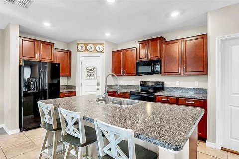 House in Wimauma, Florida 4 bedrooms, 177.81 sq.m. № 1723623 - photo 9
