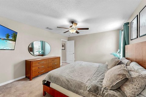 House in Wimauma, Florida 4 bedrooms, 177.81 sq.m. № 1723623 - photo 18
