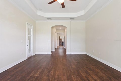 House in Sorrento, Florida 4 bedrooms, 298.77 sq.m. № 2395938 - photo 24