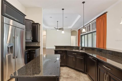 House in Sorrento, Florida 4 bedrooms, 298.77 sq.m. № 2395938 - photo 21