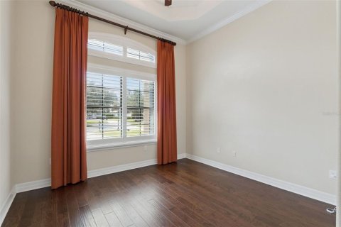 House in Sorrento, Florida 4 bedrooms, 298.77 sq.m. № 2395938 - photo 27