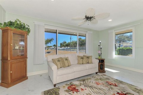Villa ou maison à vendre à Venice, Floride: 2 chambres, 161.84 m2 № 2413666 - photo 16