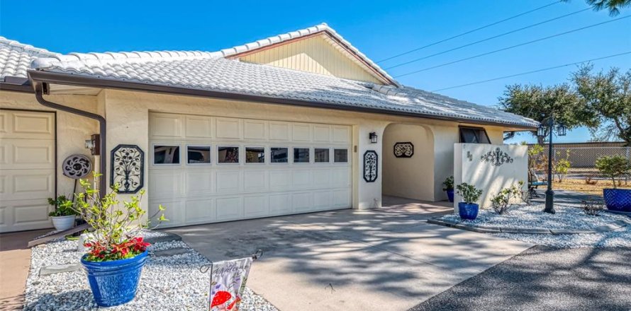 Villa ou maison à Venice, Floride 2 chambres, 161.84 m2 № 2413666