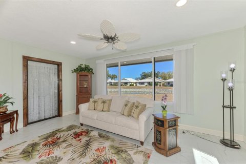Villa ou maison à vendre à Venice, Floride: 2 chambres, 161.84 m2 № 2413666 - photo 15