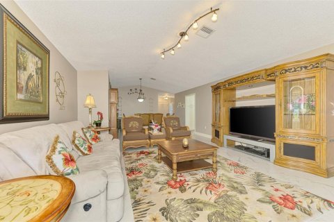 Villa ou maison à vendre à Venice, Floride: 2 chambres, 161.84 m2 № 2413666 - photo 14