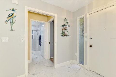 Villa ou maison à vendre à Venice, Floride: 2 chambres, 161.84 m2 № 2413666 - photo 8