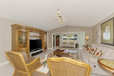 Villa ou maison à vendre à Venice, Floride: 2 chambres, 161.84 m2 № 2413666 - photo 10