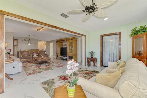 Villa ou maison à vendre à Venice, Floride: 2 chambres, 161.84 m2 № 2413666 - photo 17