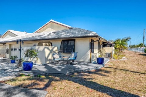 Villa ou maison à vendre à Venice, Floride: 2 chambres, 161.84 m2 № 2413666 - photo 4