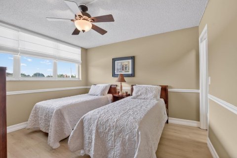 Condo in Delray Beach, Florida, 2 bedrooms № 2171909 - photo 22