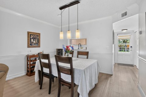 Condo in Delray Beach, Florida, 2 bedrooms № 2171909 - photo 3