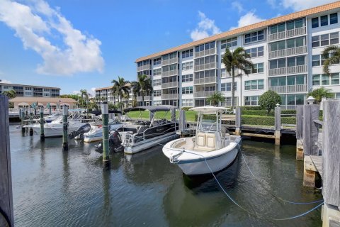 Condo in Delray Beach, Florida, 2 bedrooms № 2171909 - photo 6