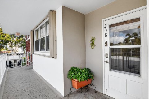 Condo in Delray Beach, Florida, 2 bedrooms № 2171909 - photo 28