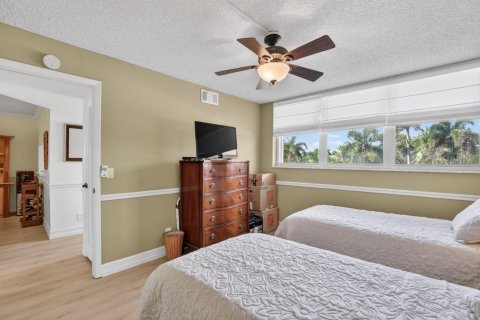 Condo in Delray Beach, Florida, 2 bedrooms № 2171909 - photo 24