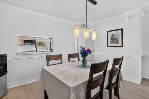 Condo in Delray Beach, Florida, 2 bedrooms № 2171909 - photo 10
