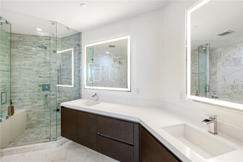 Condo in Miami, Florida, 1 bedroom  № 2044914 - photo 10