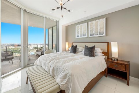 Condo in Miami, Florida, 1 bedroom  № 2044914 - photo 8