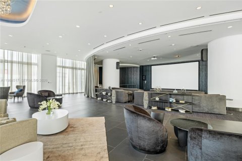 Condo in Miami, Florida, 1 bedroom  № 2044914 - photo 24