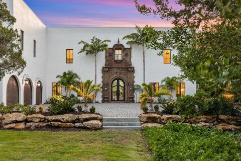 House in Sarasota, Florida 6 bedrooms, 483.18 sq.m. № 1300420 - photo 1