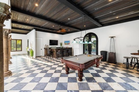 House in Sarasota, Florida 6 bedrooms, 483.18 sq.m. № 1300420 - photo 21