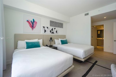 Condo in Hollywood, Florida, 2 bedrooms № 1959602 - photo 20