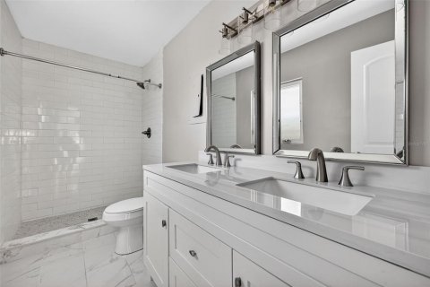 Villa ou maison à vendre à Tampa, Floride: 3 chambres, 122.45 m2 № 2341604 - photo 15