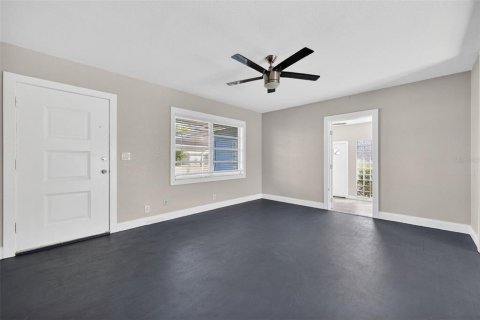 Villa ou maison à vendre à Tampa, Floride: 3 chambres, 122.45 m2 № 2341604 - photo 6