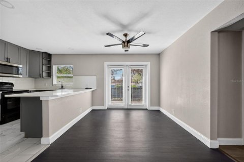 Villa ou maison à vendre à Tampa, Floride: 3 chambres, 122.45 m2 № 2341604 - photo 9