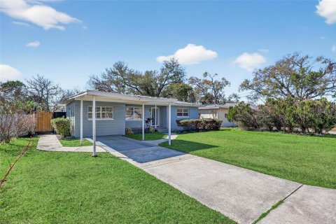 Villa ou maison à vendre à Tampa, Floride: 3 chambres, 122.45 m2 № 2341604 - photo 2
