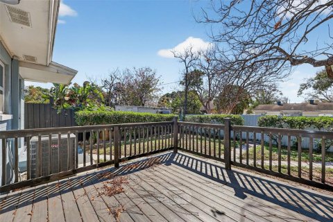 Villa ou maison à vendre à Tampa, Floride: 3 chambres, 122.45 m2 № 2341604 - photo 22