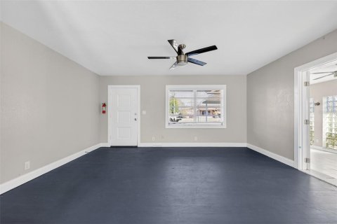 Villa ou maison à vendre à Tampa, Floride: 3 chambres, 122.45 m2 № 2341604 - photo 7