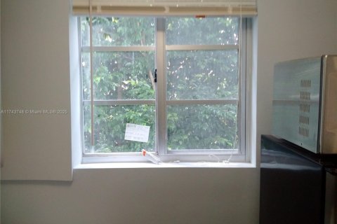 Купить кондоминиум в Майами-Бич, Флорида 1 спальня, 41.81м2, № 2054749 - фото 18