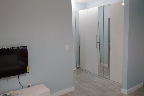 Купить кондоминиум в Майами-Бич, Флорида 1 спальня, 41.81м2, № 2054749 - фото 12