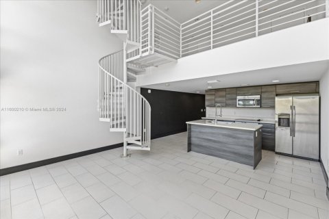 Condominio en venta en Miami Beach, Florida, 1 dormitorio, 79.99 m2 № 1875424 - foto 18
