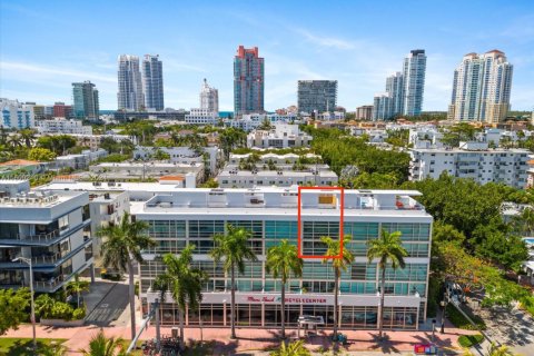 Condominio en venta en Miami Beach, Florida, 1 dormitorio, 79.99 m2 № 1875424 - foto 10