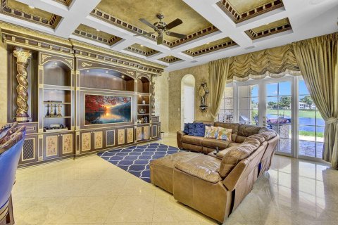 House in Boca Raton, Florida 7 bedrooms, 716.18 sq.m. № 2259791 - photo 12