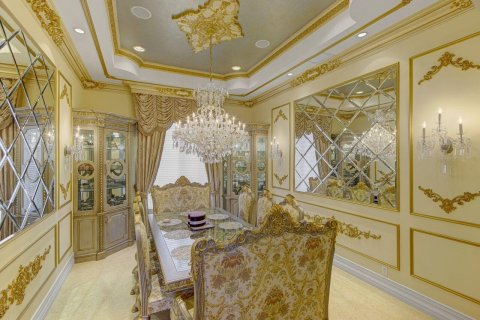 House in Boca Raton, Florida 7 bedrooms, 716.18 sq.m. № 2259791 - photo 9