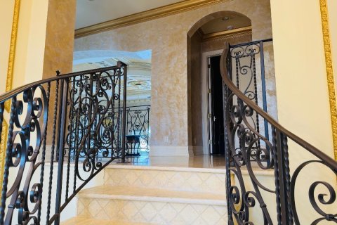 House in Boca Raton, Florida 7 bedrooms, 716.18 sq.m. № 2259791 - photo 19