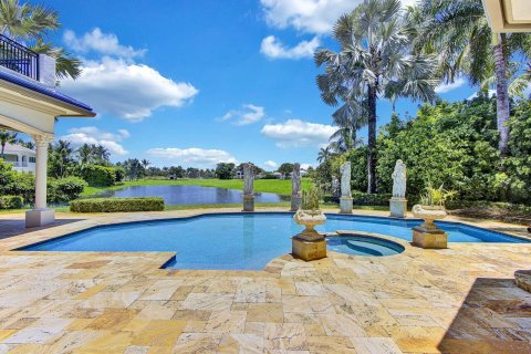 House in Boca Raton, Florida 7 bedrooms, 716.18 sq.m. № 2259791 - photo 2
