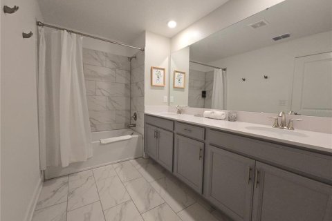 Townhouse in Davenport, Florida 5 bedrooms, 201.32 sq.m. № 1620980 - photo 13