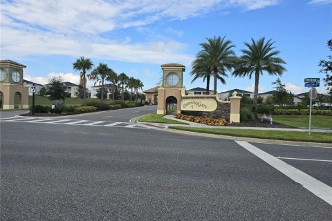 Townhouse in Davenport, Florida 5 bedrooms, 201.32 sq.m. № 1620980 - photo 24