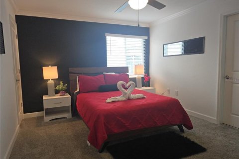 Townhouse in Davenport, Florida 5 bedrooms, 201.32 sq.m. № 1620980 - photo 11