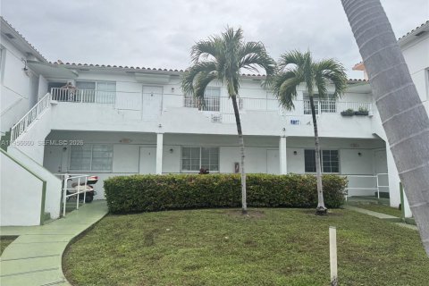 Casa en alquiler en Miami Beach, Florida, 650.22 m2 № 2010579 - foto 2