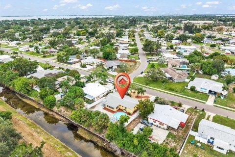 Villa ou maison à vendre à Bradenton, Floride: 3 chambres, 120.03 m2 № 2407146 - photo 9
