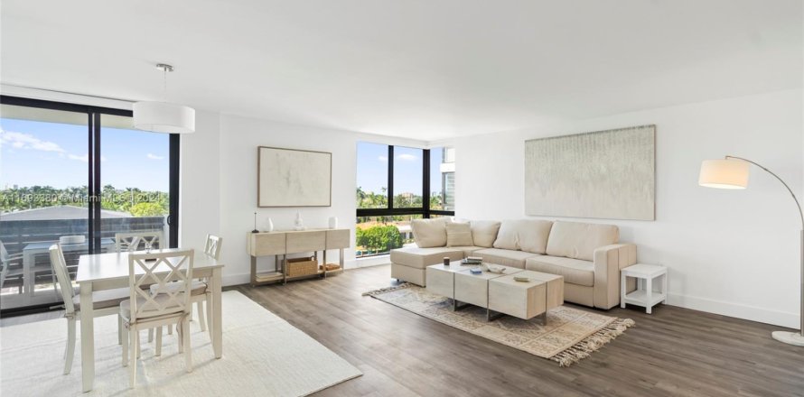 Condo in Bay Harbor Islands, Florida, 1 bedroom  № 1441782